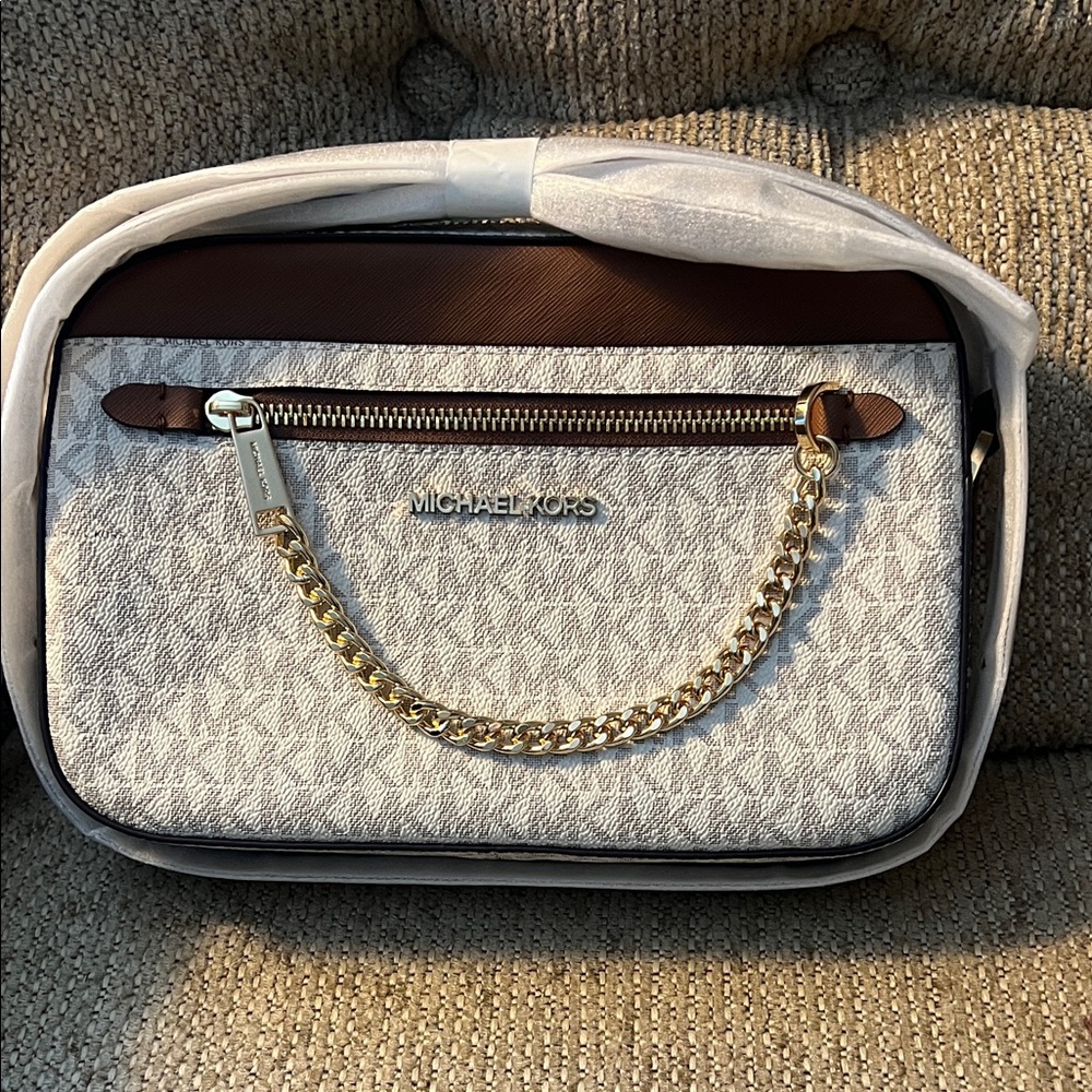 New! Michael Kors Jet Set Signature Crossbody